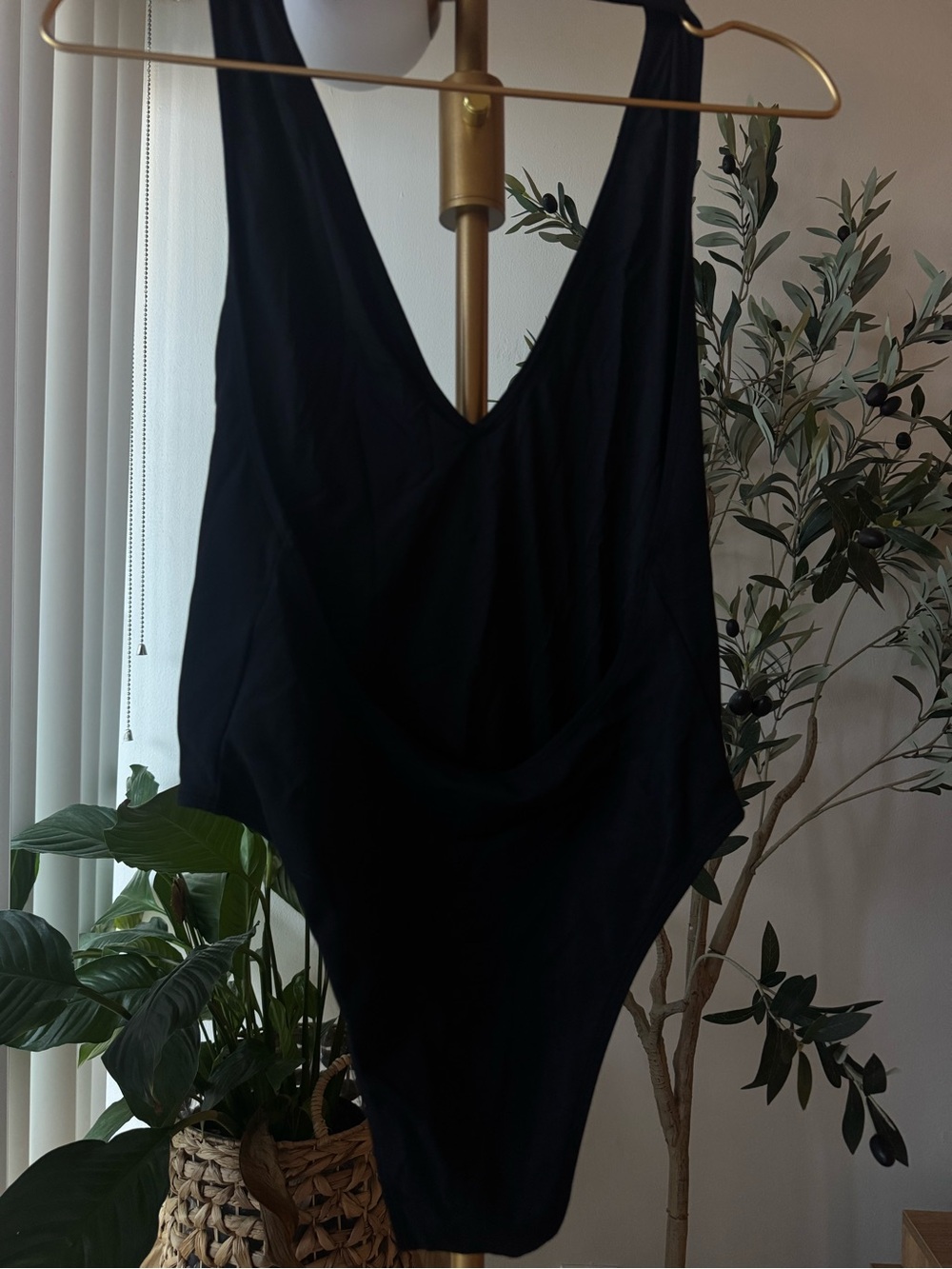 ÉTERNE Black Scoop Neck One Piece Swimsuit Size S